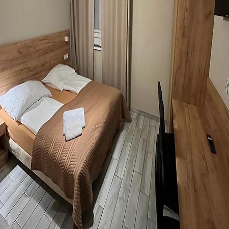 Good Night Noclegi & Strefa Z Sauna I Jacuzzi Ogolnodostepna Lub Na Wylacznosc Czechowice-Dziedzice Eksteriør billede