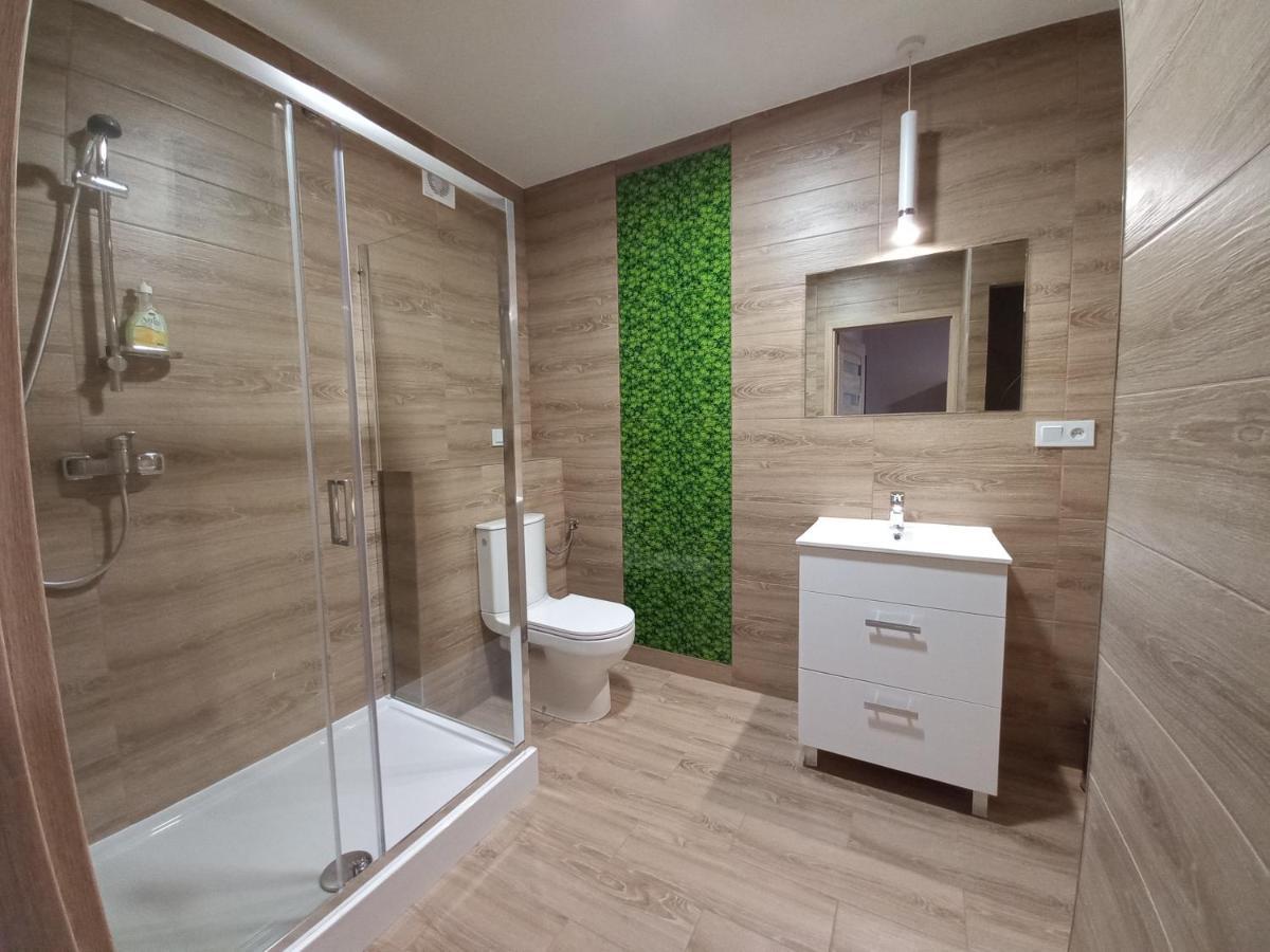 Good Night Noclegi & Strefa Z Sauna I Jacuzzi Ogolnodostepna Lub Na Wylacznosc Czechowice-Dziedzice Eksteriør billede