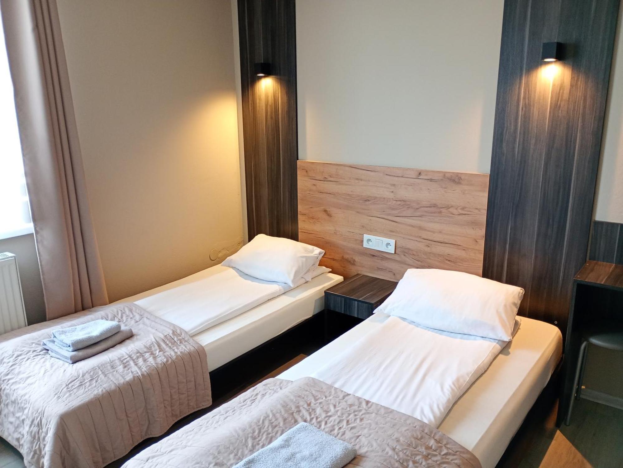 Good Night Noclegi & Strefa Z Sauna I Jacuzzi Ogolnodostepna Lub Na Wylacznosc Czechowice-Dziedzice Eksteriør billede