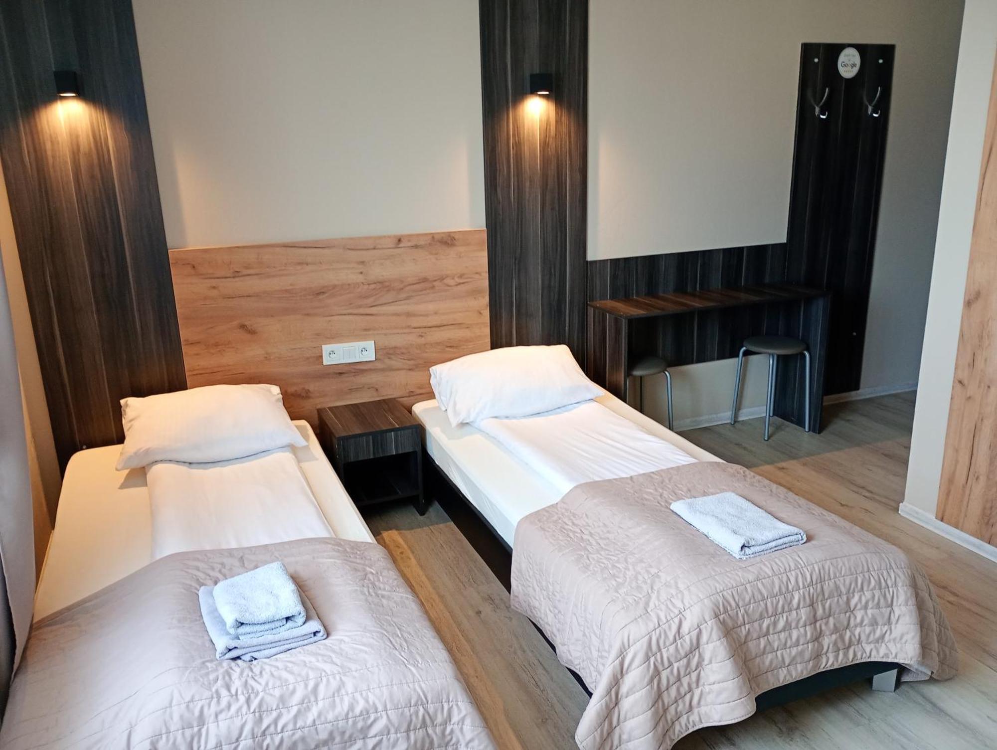 Good Night Noclegi & Strefa Z Sauna I Jacuzzi Ogolnodostepna Lub Na Wylacznosc Czechowice-Dziedzice Eksteriør billede