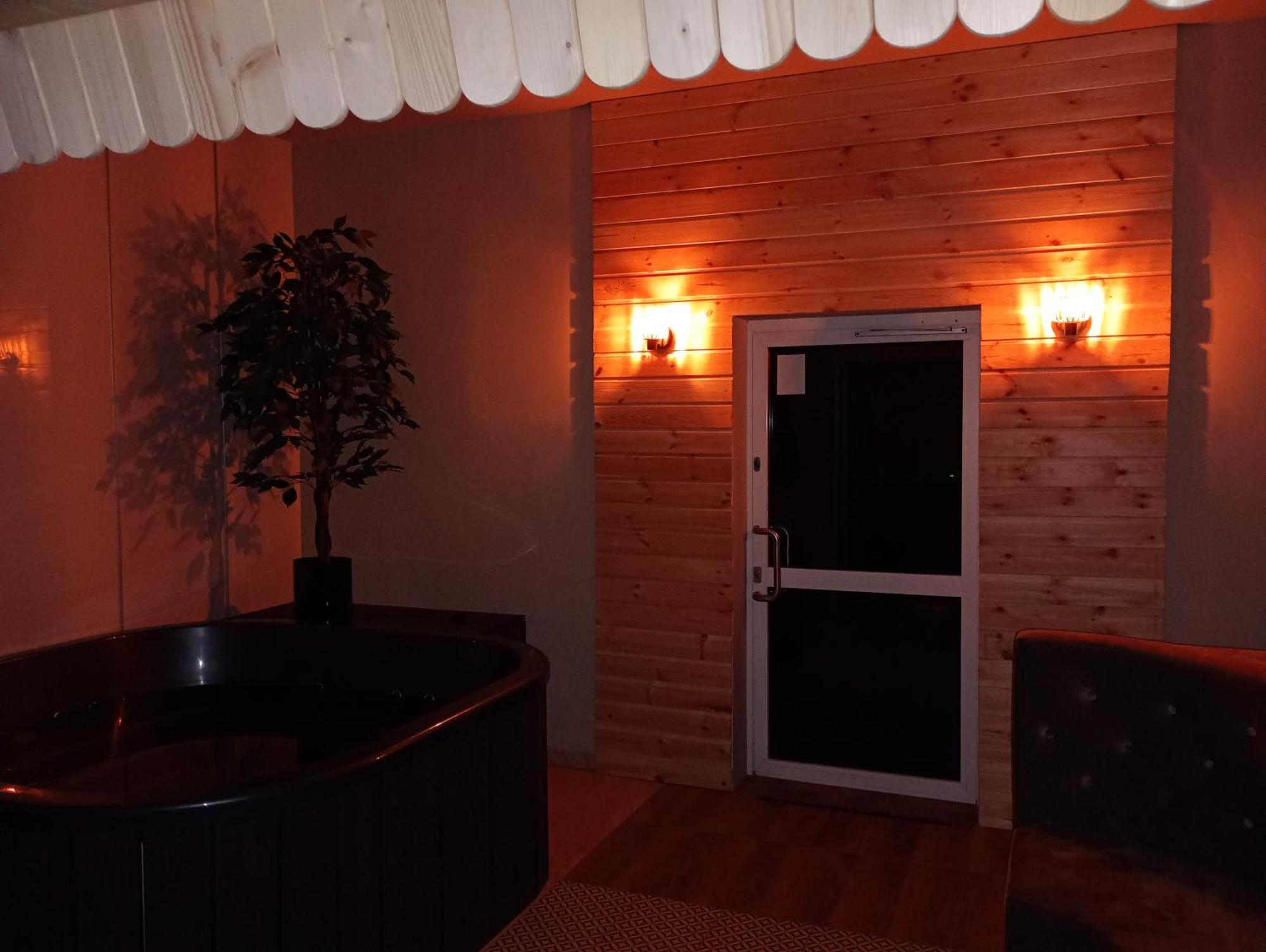 Good Night Noclegi & Strefa Z Sauna I Jacuzzi Ogolnodostepna Lub Na Wylacznosc Czechowice-Dziedzice Eksteriør billede